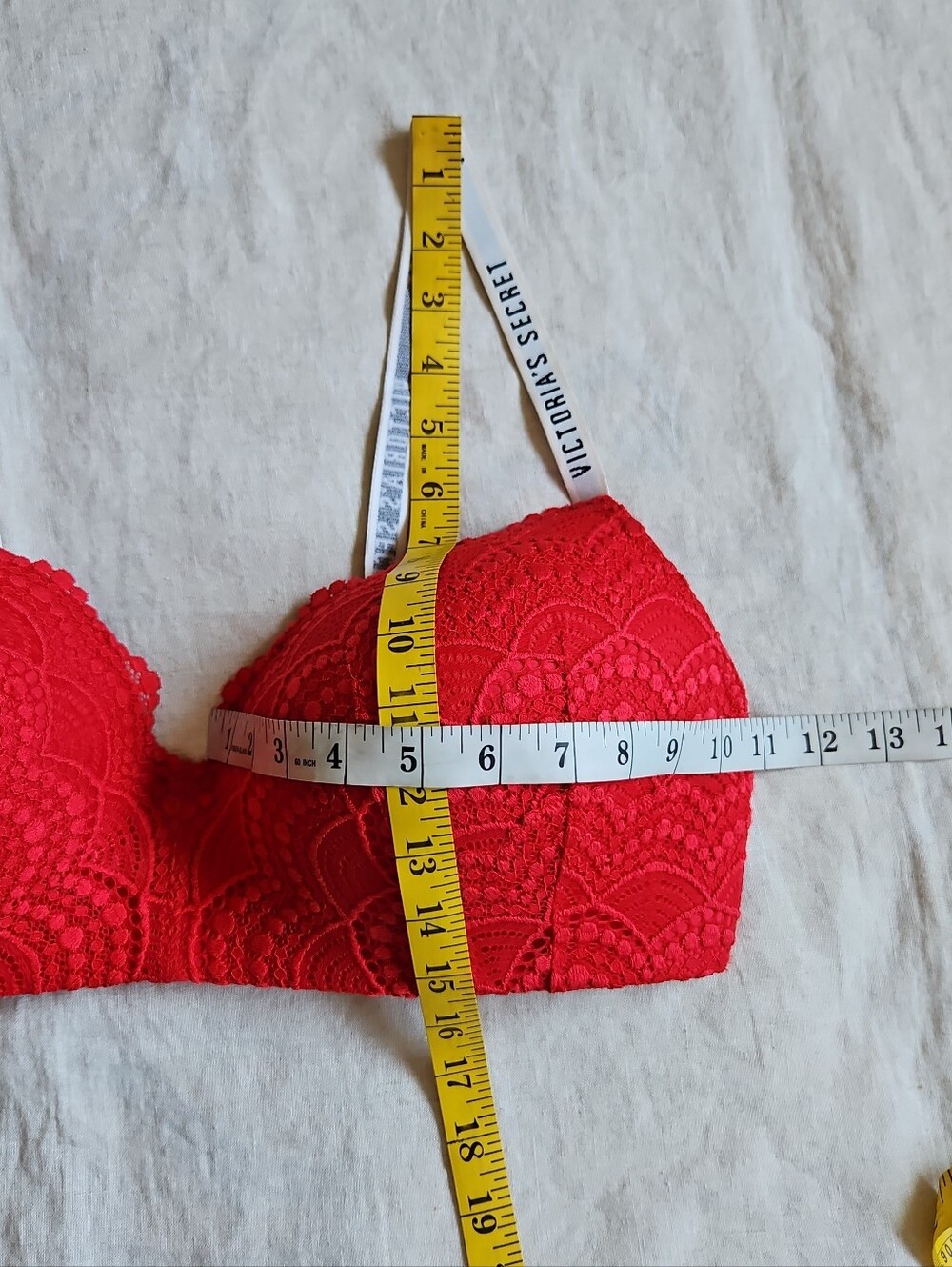 Victoria's Secret Red Lace Lined N-Wire Padded Bra Size 40D - Picture 6 of 12